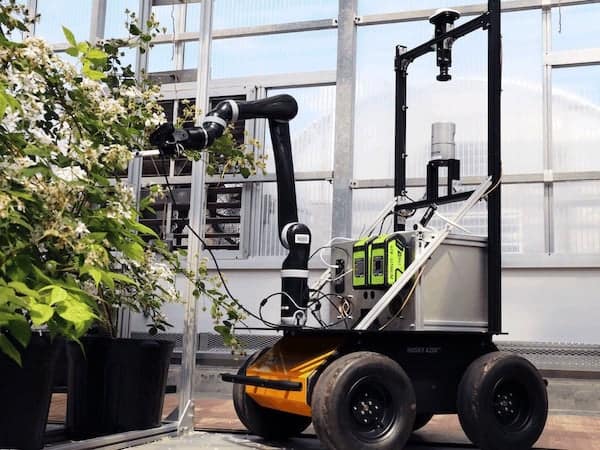 smart farming agricoltura 4.0 - robot impollinatore