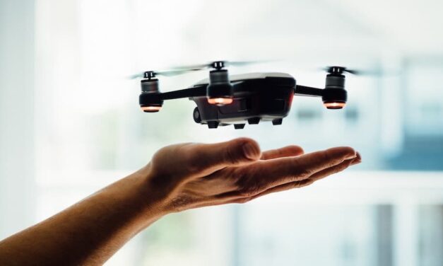 Le regole per usare un drone per scopi commerciali